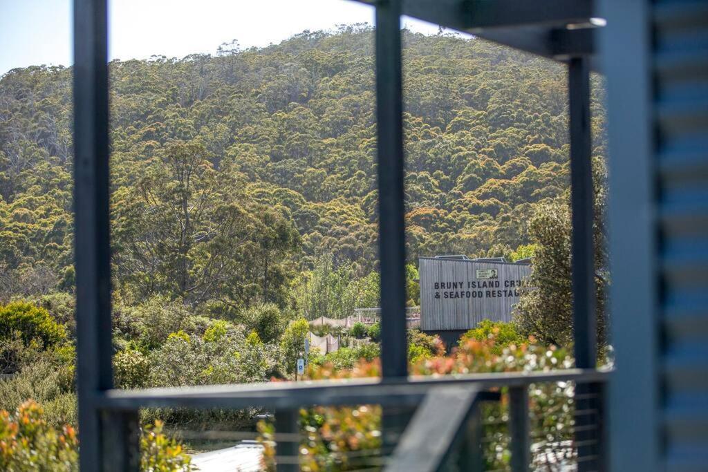 Bruny Island Escapes And Hotel Bruny Alonnah Exterior photo