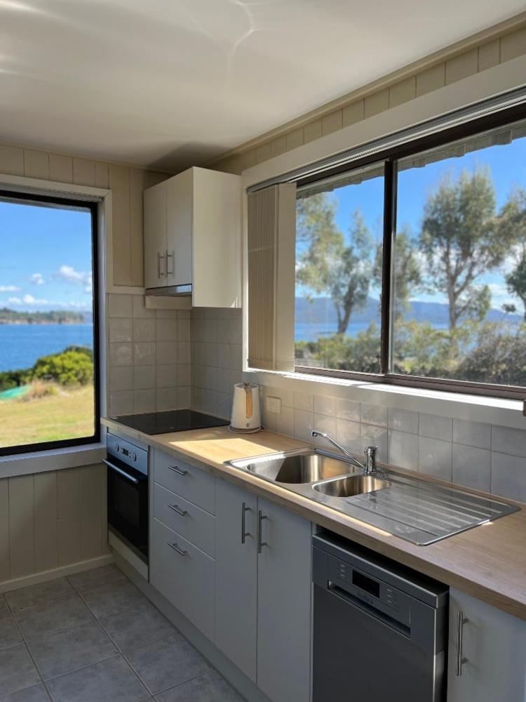 Bruny Island Escapes And Hotel Bruny Alonnah Exterior photo